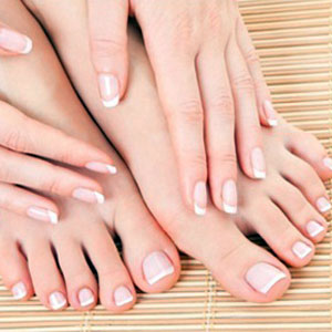 Manicure / Pedicure